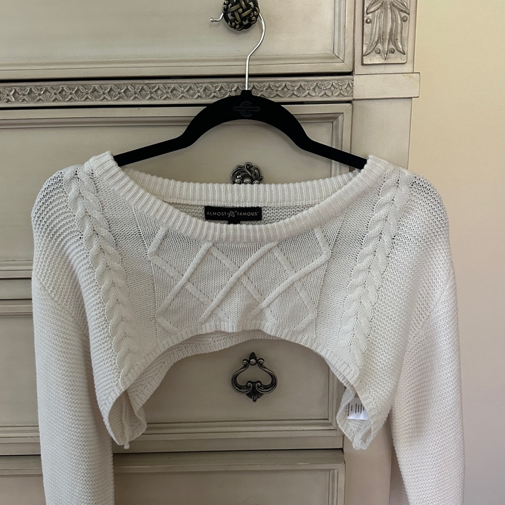 extreme crop white cream knit sweater